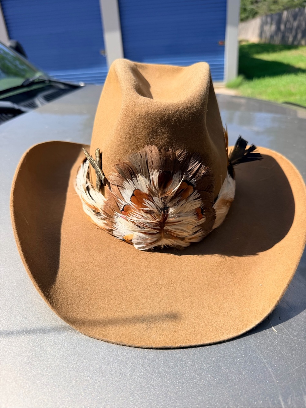 This is a vintage Larry Mahan cowboy hat, famously retailed by Sheplers.